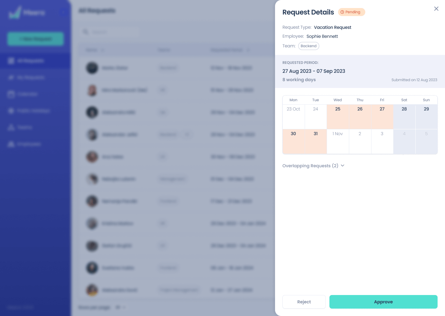 Interface of the Meera app showing a vacation request with details and options to approve or reject.